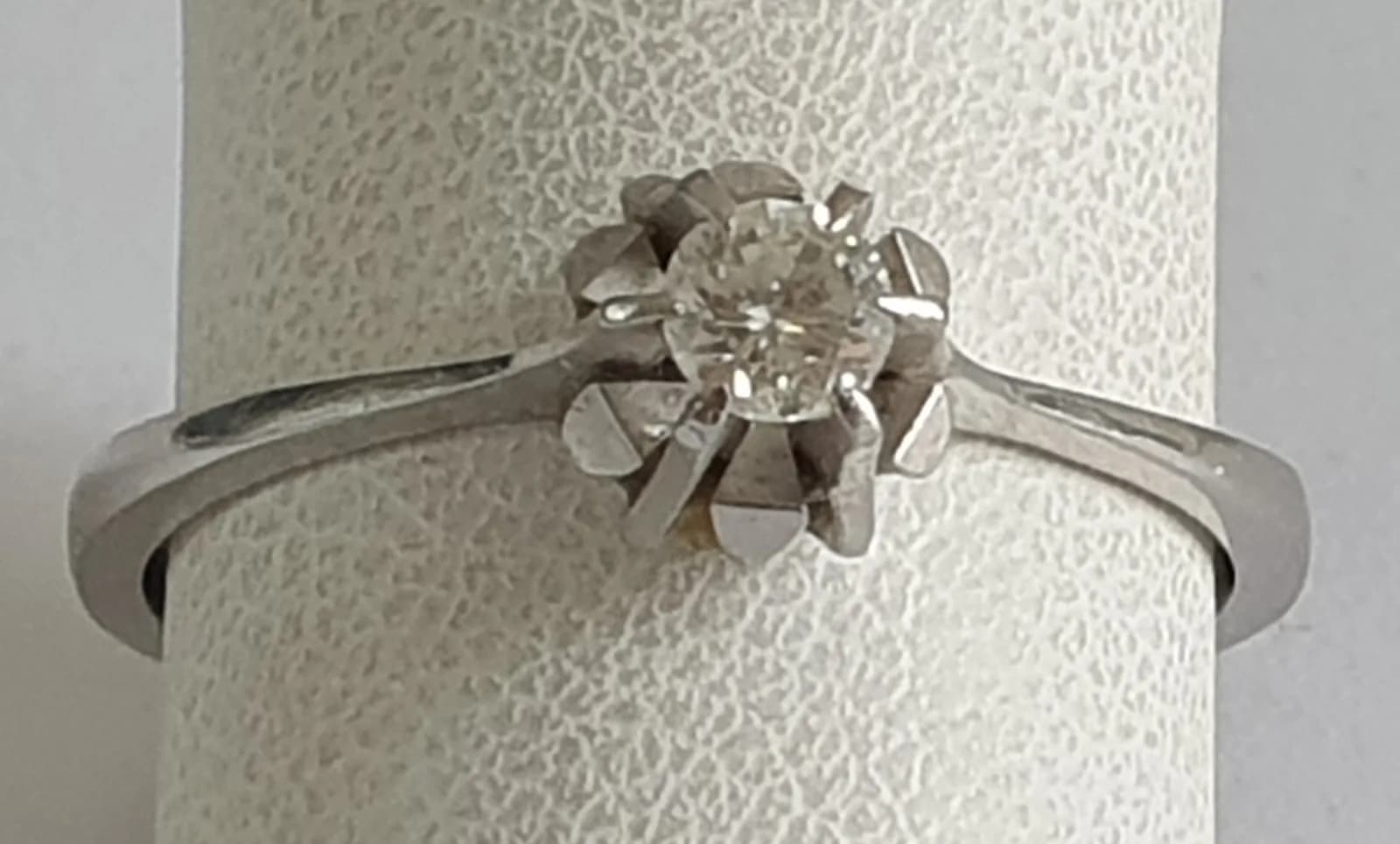 Anello con Diamanti 0,15 ct — foto 1 di 4